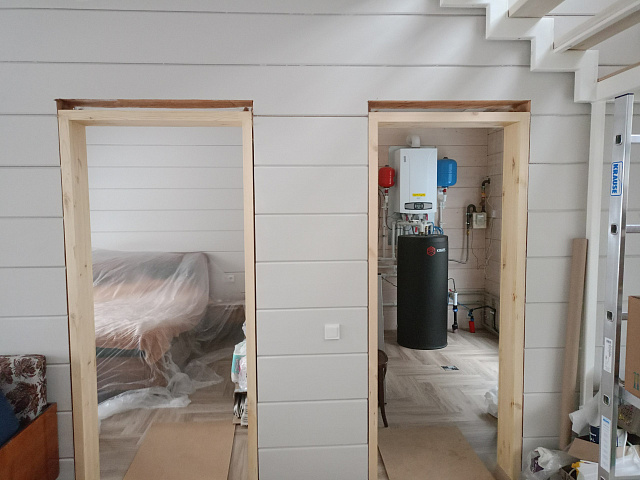 Внутренняя обсада в доме из клеёного бруса 200 мм: котельная, двери и усадочные зазоры - заметки замерщика ШУВОЕ Михаила